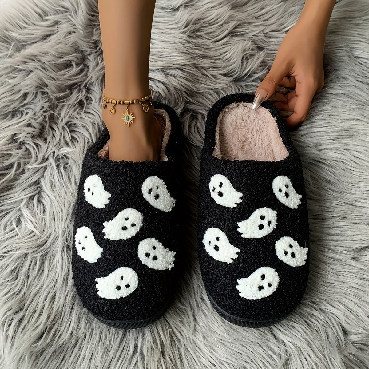 Halloween Ghost Pattern Slippers, Casual Slip On Plush Lined Shoes, Comfortable Indoor Home Slippers Suitable for winter