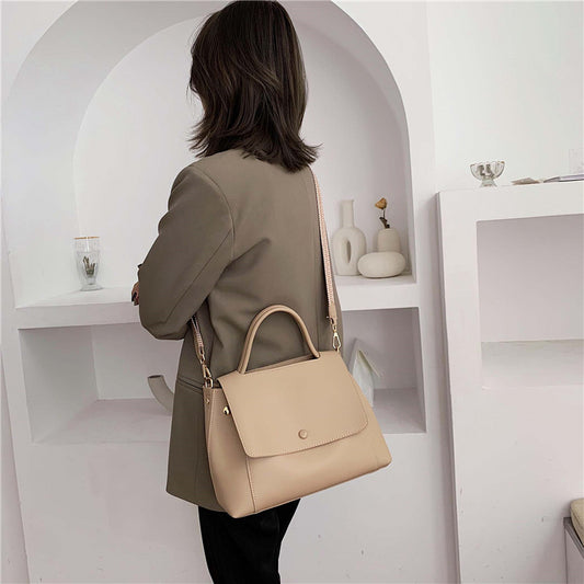 ZllKl  Simple Western Style Bag Women's Summer Large Capacity Shoulder Messenger Bag  New Korean Style Trendy Retro Handbag