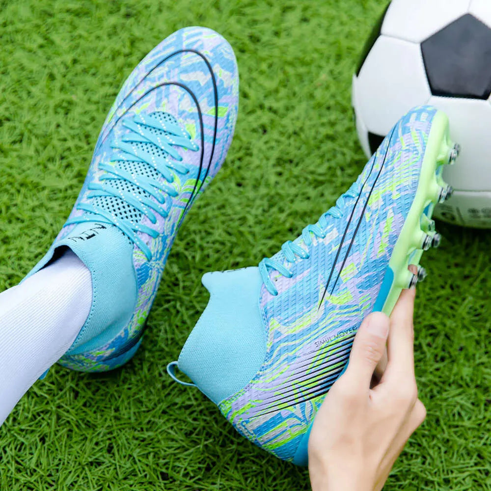 New high-quality men's sell cheap training shoes and sports football boots