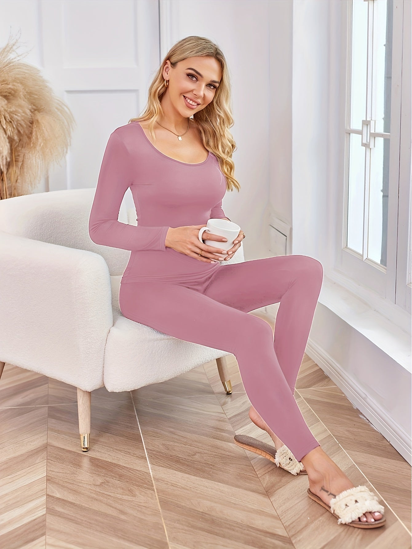 Comfortable Women's Thermal Underwear Set - Seamless Knit Crew Neck Top & Pants, Easy Maintenance & Durable Loungewear