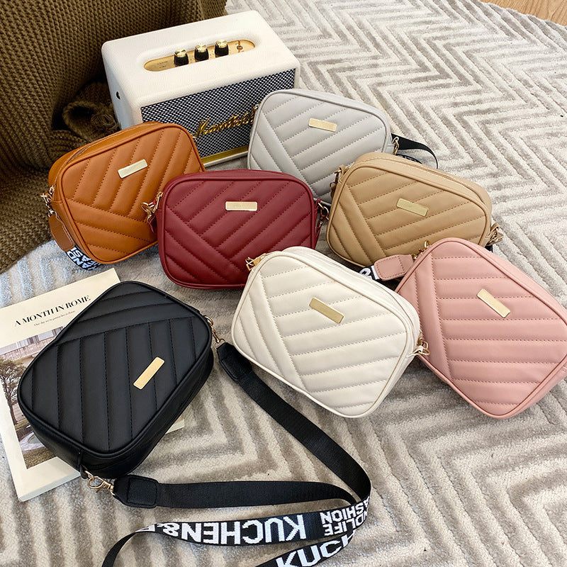 ZllKl   New Fashion Rolling Camera Bag Rhombus Crossbody Bag Women's New Storage Bag One Shoulder Phone Bag Wholesale