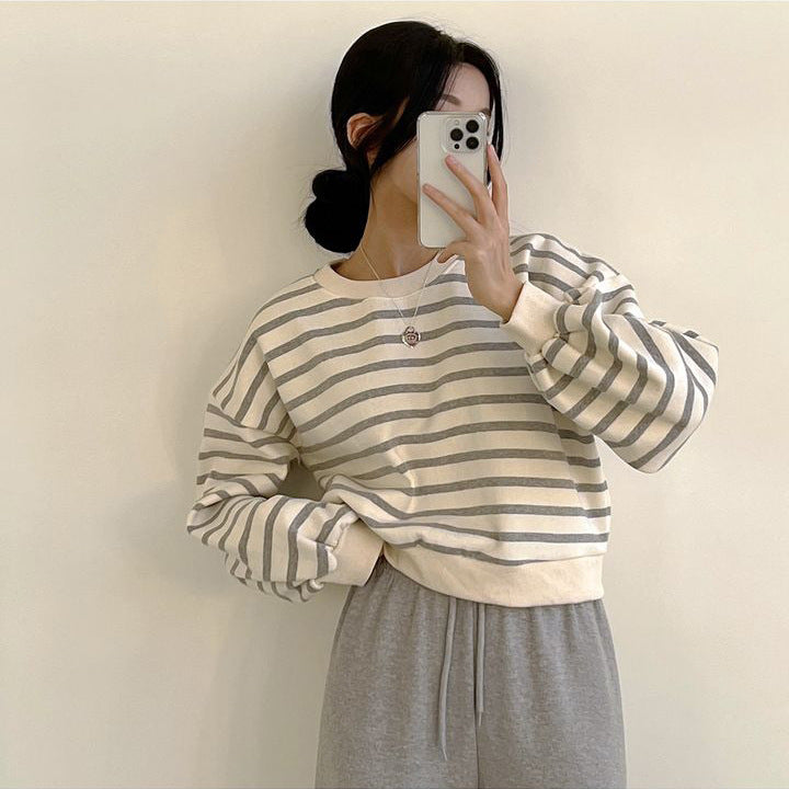 ZLLKL 2025 3-color, striped sweater women's  new short women's clothing loose autumn and winter thickened velvet top thin Korean version