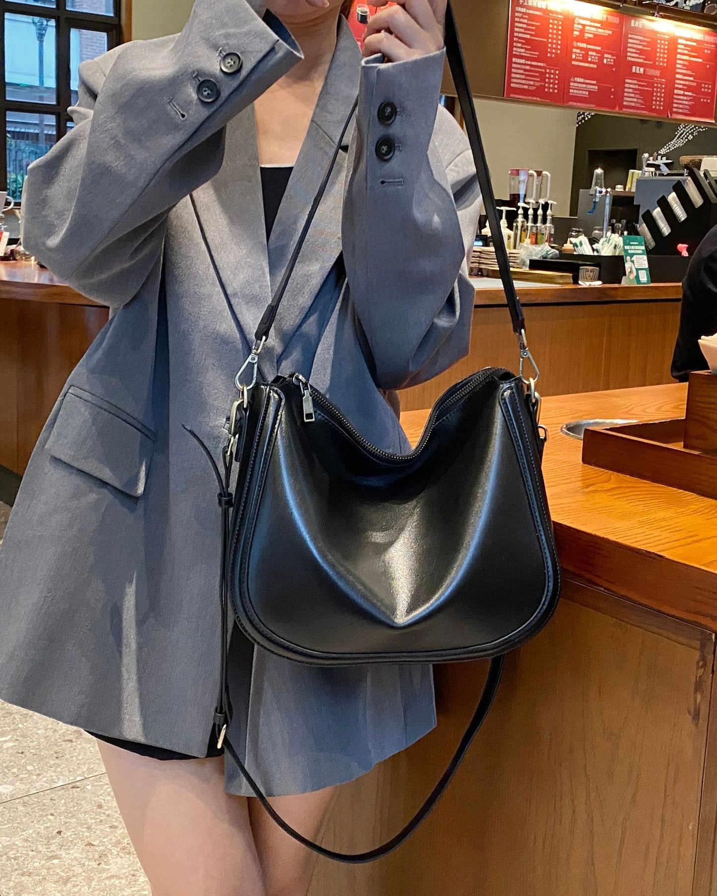 ZllKl  First Layer Cowhide New Crossbody Bag Women's All-Match Underarm Genuine Leather Bag Plant Leather Retro Bucket Bag Guangzhou Wholesale