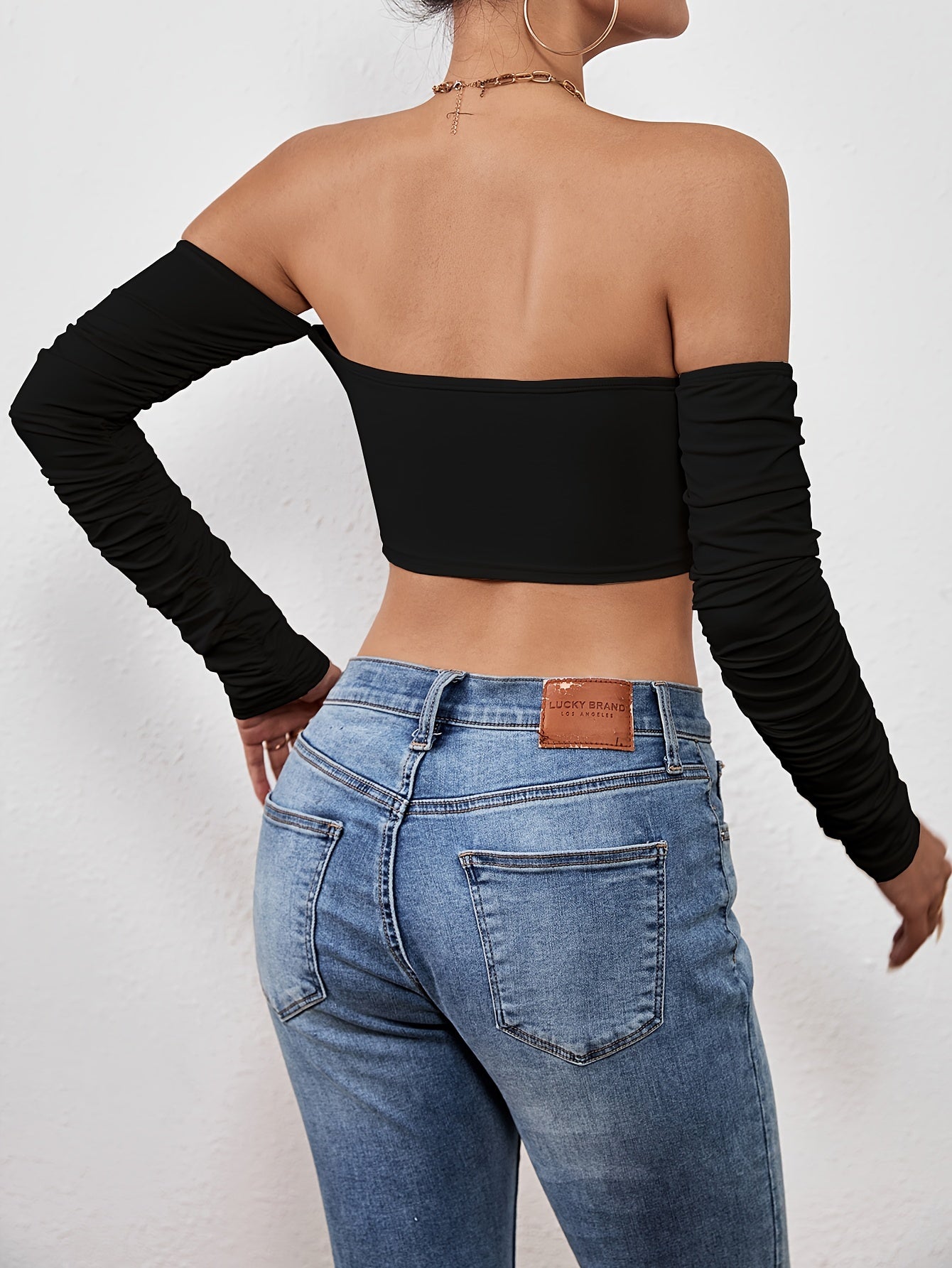 Chic Off Shoulder Ruched T-shirt with Adjustable Drawstring - Flattering Cropped Long Sleeve Top for Women